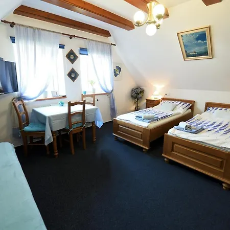 V Chaloupce Pensjonat Rychnov nad Kneznou